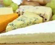 как правильно хранить сыр в холодильнике